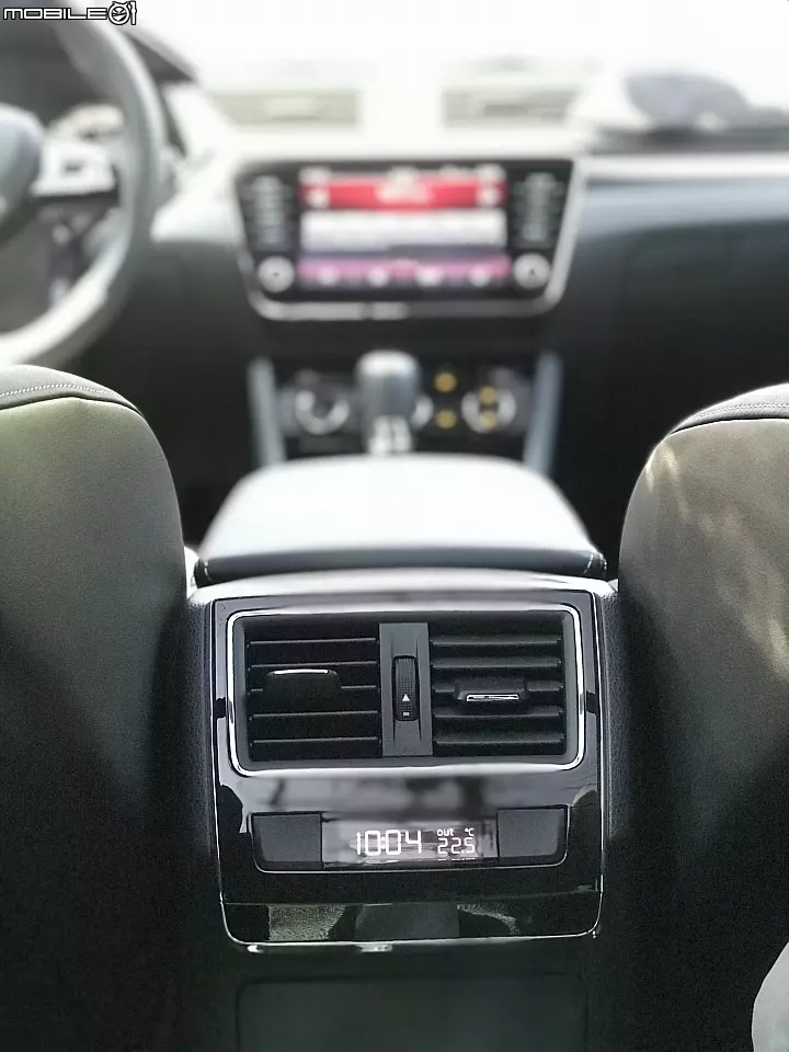 人妻的願望 2019年式 Superb combi sportline