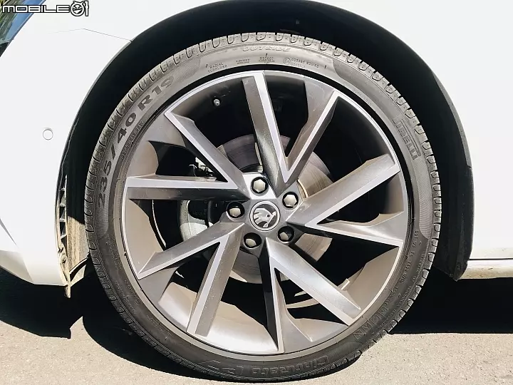 人妻的願望 2019年式 Superb combi sportline