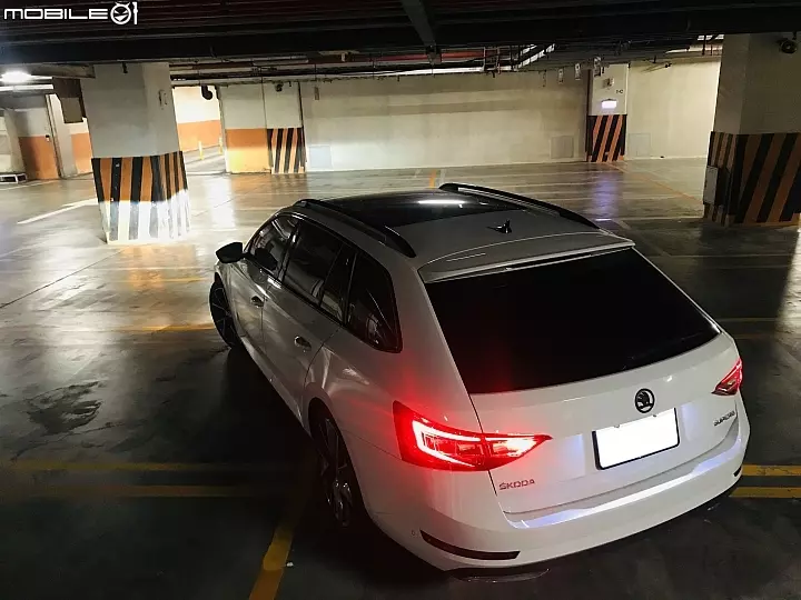 人妻的願望 2019年式 Superb combi sportline