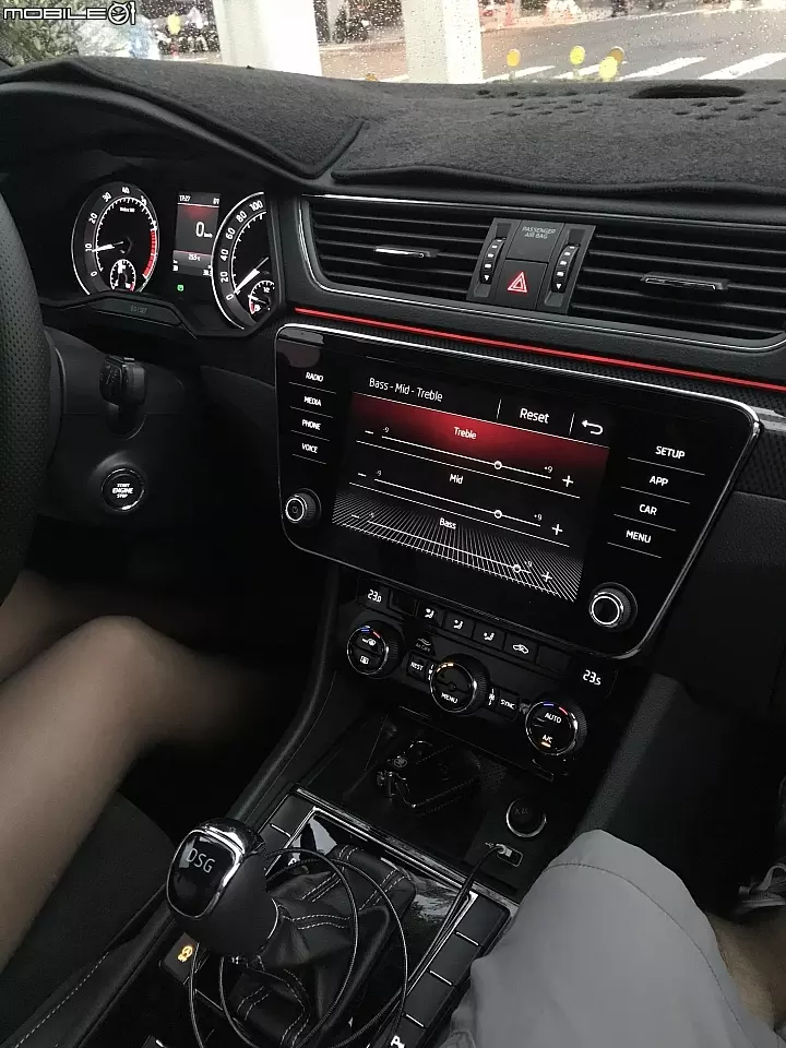 人妻的願望 2019年式 Superb combi sportline