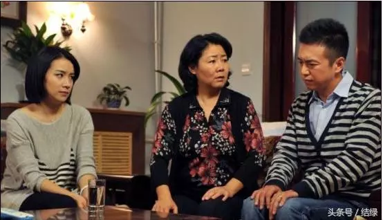 兒子將親媽掃地出門,只因媳婦陪婆婆去找了親生父母