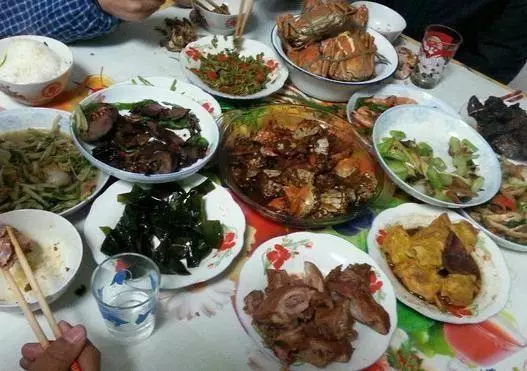 婆婆來照顧我坐月子,一餐飯兩個鍾都沒搞定,我走進廚房哭成淚人
