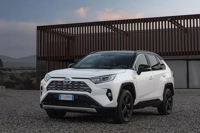 台灣網友捕獲新一代 Toyota RAV4，可望還有越野版可選？ 