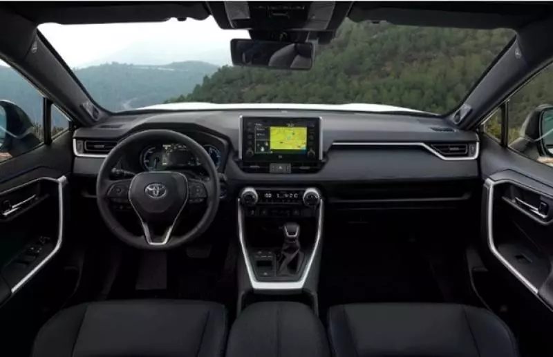 台灣網友捕獲新一代 Toyota RAV4，可望還有越野版可選？ 