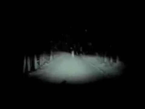 半夜走山路「聞到突然出現的濃鬱香味」,千萬記得閉緊嘴巴,否則...