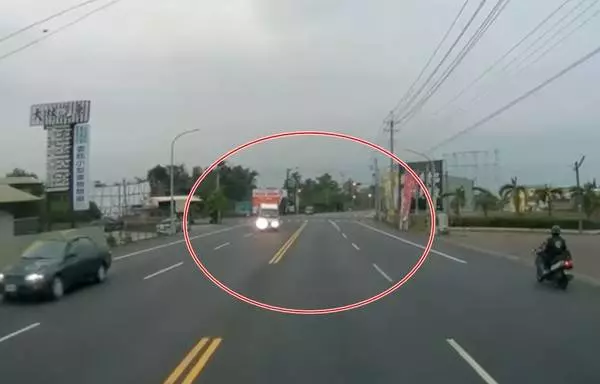 「對向車閃燈」先別生氣!看懂立刻省3600 網嘆:快失傳了