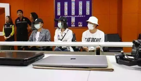 提醒!出國者必知國外禁忌,新婚夫婦在國外旅遊拍了幾張照片被監禁!
