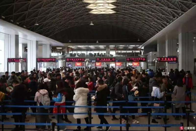 提醒!出國者必知國外禁忌,新婚夫婦在國外旅遊拍了幾張照片被監禁!