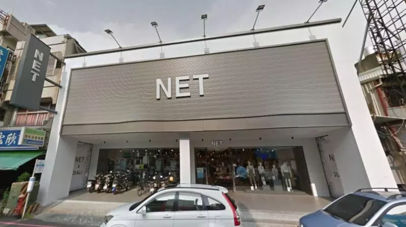 連續10年!NET封館「讓家扶兒免費挑衣服」,10年捐上億弱勢母落淚:「女兒第1次穿新衣...」