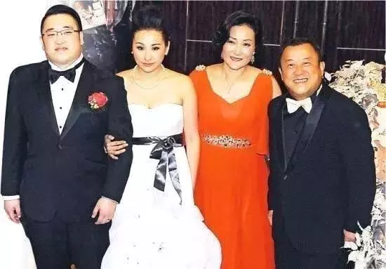 曾志偉四個兒女都不靠爸:三個都在娛樂圈發展,唯獨他的小女兒最神秘!