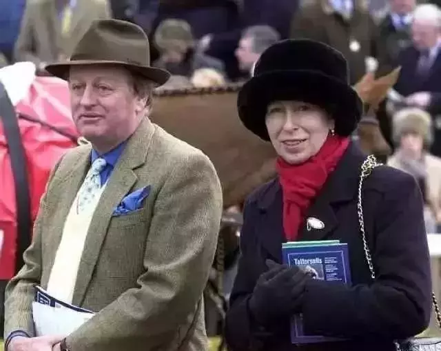 她花34年弄走黛安娜...好不容易爬上正位 卻成為「全英國地位最低下的皇室」連女王都不想正眼看她
