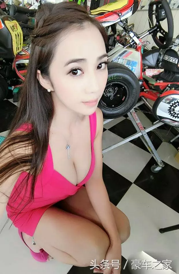 台灣最美性感女賽車手,身材好到爆,車技一級棒