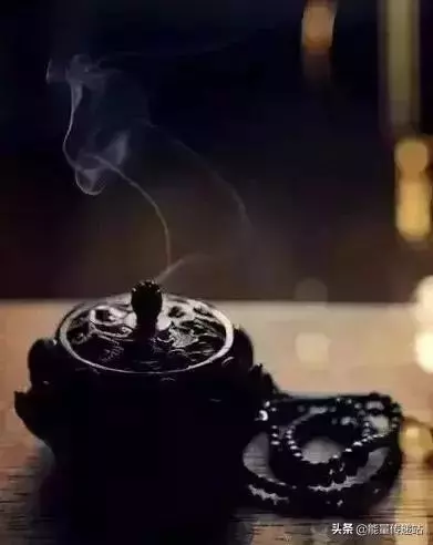人與人不同,站的位置不同,處的角度不同,乾的工作不同,擔的責任不同。
