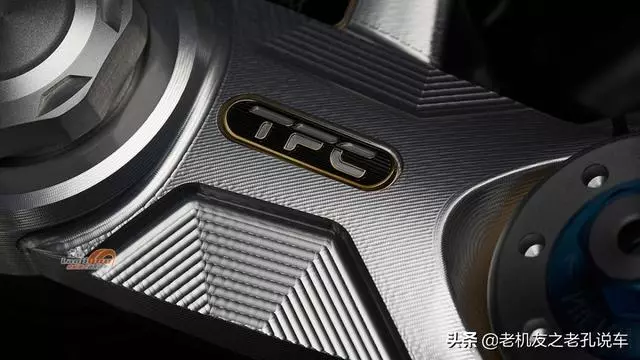 凱旋重磅推出兩款新車,一款3缸排量巨獸,一款復古藝術精品