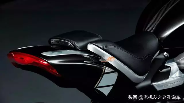 凱旋重磅推出兩款新車,一款3缸排量巨獸,一款復古藝術精品