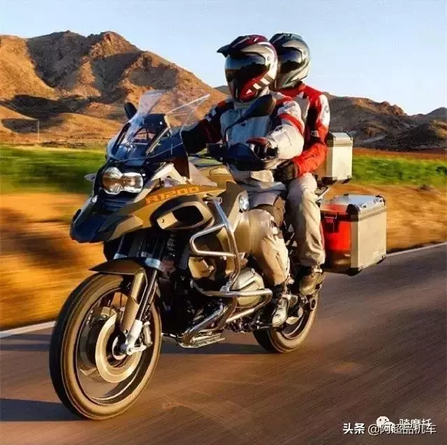 「摩旅騎者」把生命交給摩托,也交給同行的兄弟!