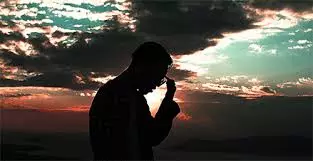 不要辜負愛你的人和父母,不要做這5件事,路再難 也要走,為自己而活!