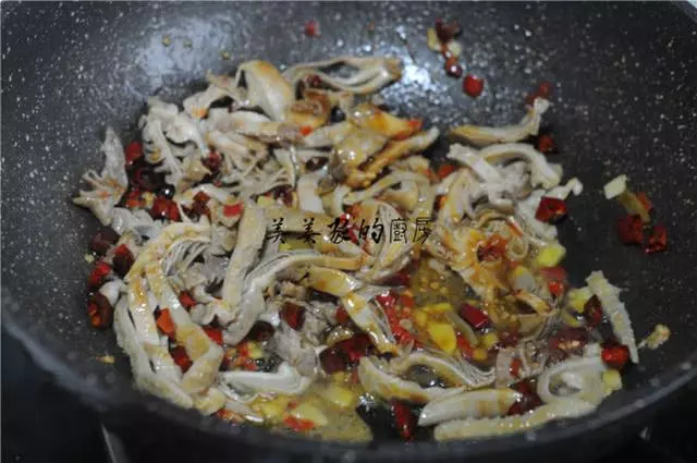 冬天,最煩半夜上廁所,多吃這菜,健脾補虛不尿頻,一覺睡到天亮