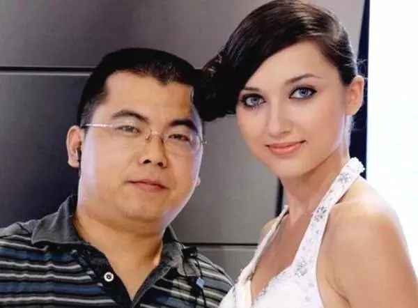 俄羅斯美女嫁到中國不要房車,但有一點要求卻讓丈夫十分尷尬!