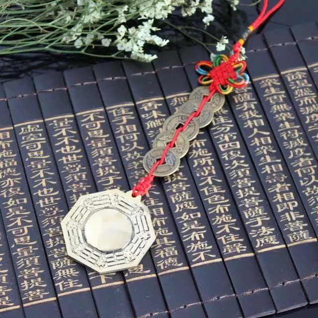 (很重要)掛了五帝錢,第二週就中了10萬元,那五帝錢到底要不要開光?五帝錢要掛在哪裡最合適?