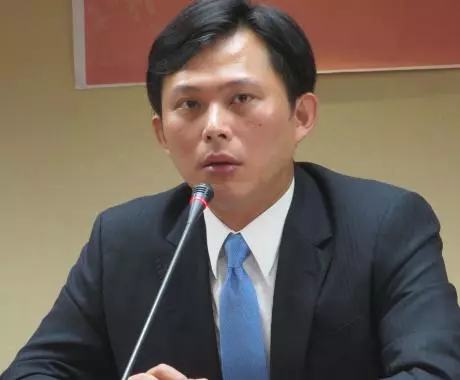 菸價全都白漲!知情人終於抖出「把癮君子當盤子真相」:還在抽的人虧慘了