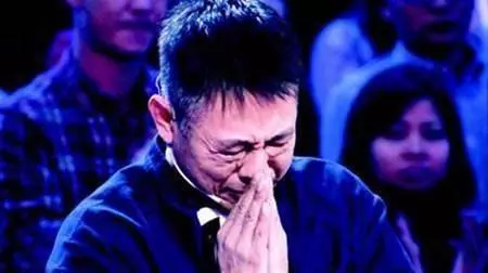 日本記者:南京大屠殺死了30萬人,你們數過嗎?李連傑冷眼霸氣回應!