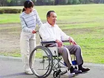 容易患上【腦中風】的10種人，身上會有4種訊號，知道了能救命 !！