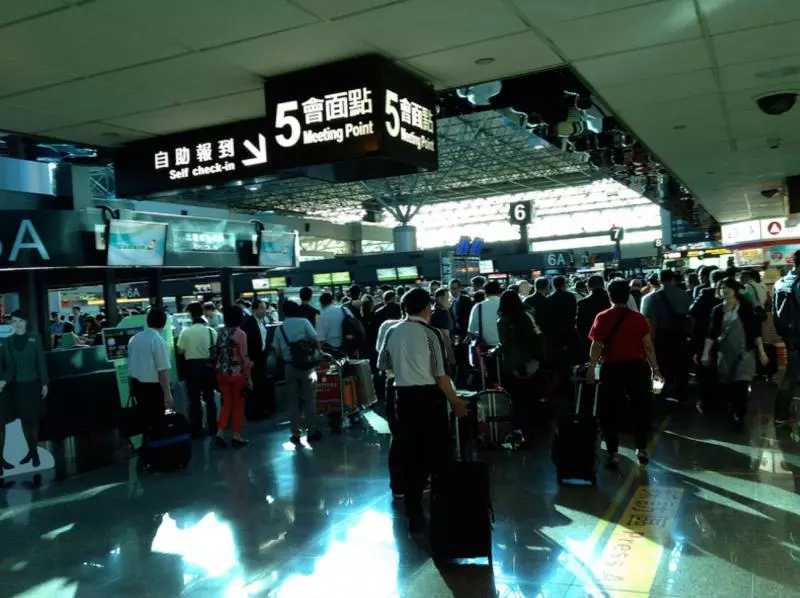 「連帶坐罰」!蘇揆下令團客違規攜肉「旅行社受罰」,觀光局:最高可罰鍰15萬!