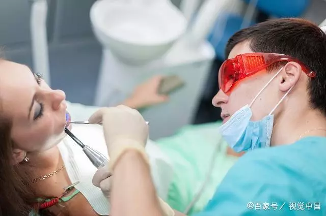口腔潰瘍千萬不要以為只是上火這麼簡單,長期反覆發作可能會癌變