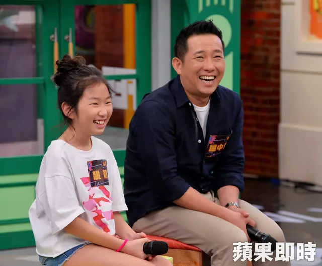 屈中恆結婚16年「月花30萬」養4女兒!他突發奇想「拼第五胎男孩」老婆只回六字!