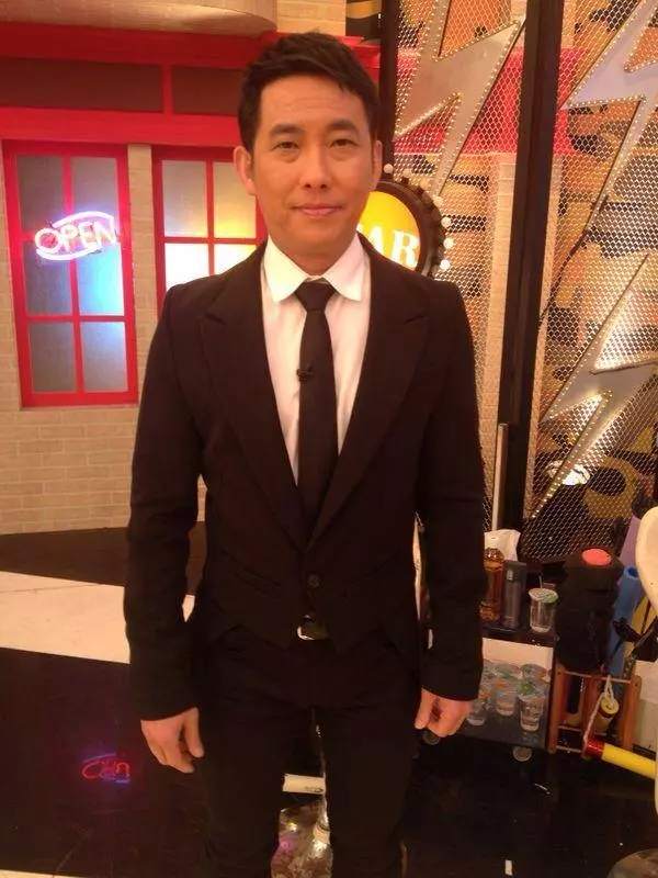 屈中恆結婚16年「月花30萬」養4女兒!他突發奇想「拼第五胎男孩」老婆只回六字!