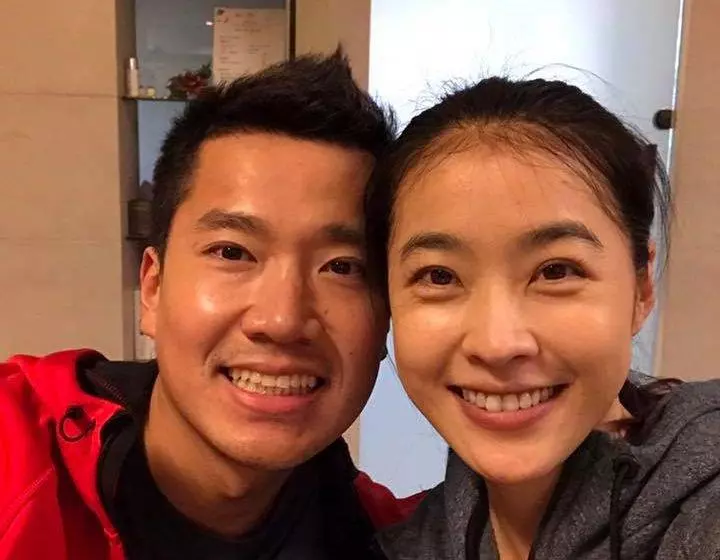 狠拒絕求婚!小嫻笑喊「發出2張好人卡」絕不閃嫁 過年送父母「紅包厚到握不住」連親戚都有份