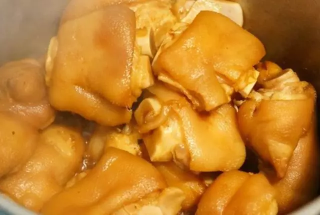香而不膩豬腳做法我只吃這種煮法,有興趣的收藏起來哦