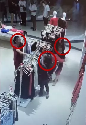 三個auntie互相合作,大膽行為讓人咋舌,網友:不是第一次了!