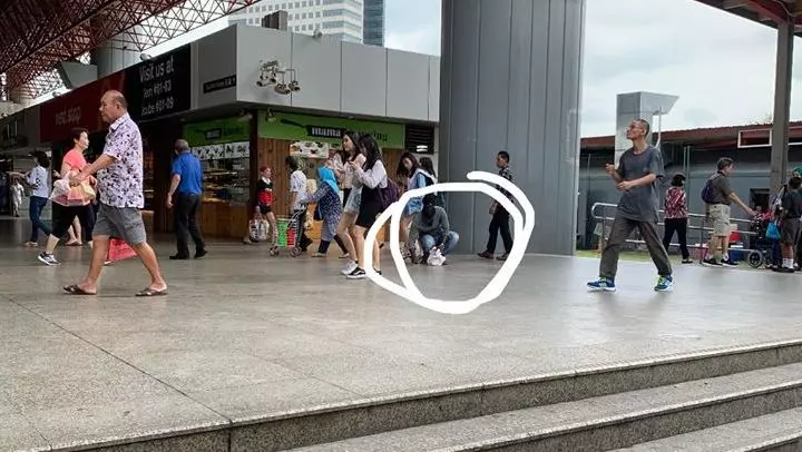 丟人!這位母親 你丟掉摔碎的素質 是馬勞撿起來的!