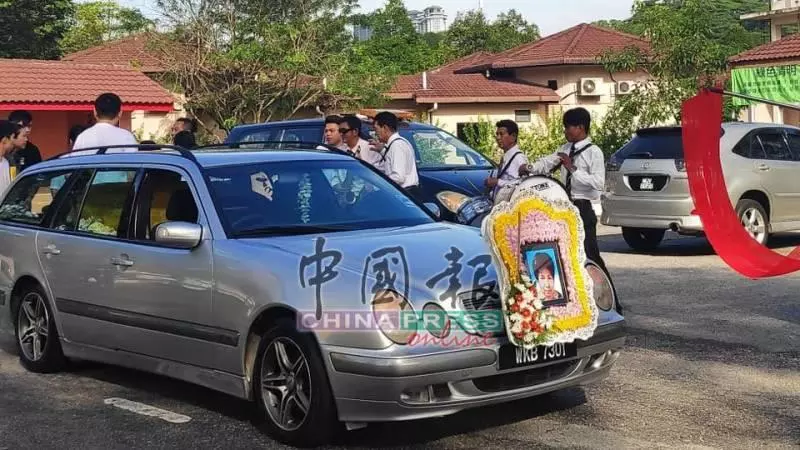 3華裔老婦 同日同時間 走完人生路
