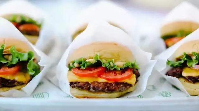 美國網紅級品牌Shake Shack空降魔都|又要騙我吃漢堡了