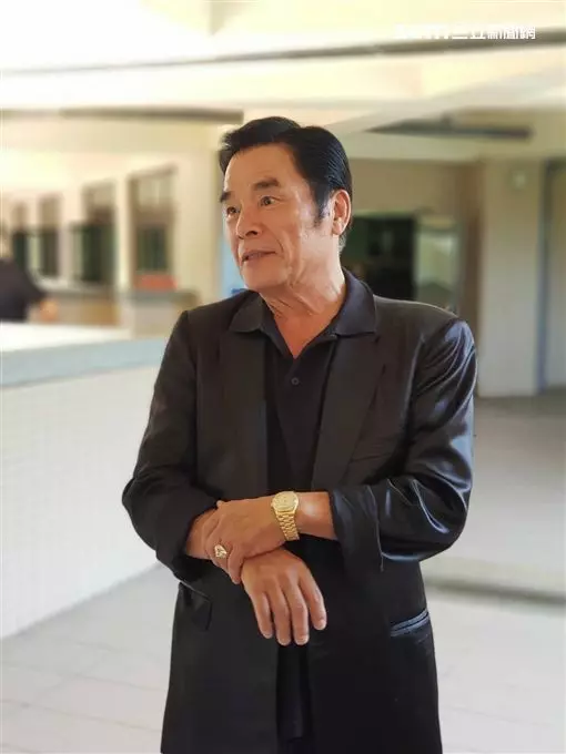 扛6000萬債!雷洪坦言「6個老婆全跑光」恢復單身,健康亮紅燈「只剩她陪伴」:當作我欠妳們的!