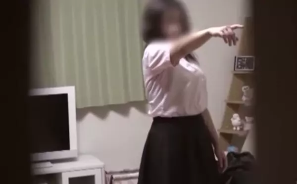 請慎入 女子一回家就開始做出詭異舉動真的看到叫出來 這三段靈異V8你敢挑戰嗎(影片)
