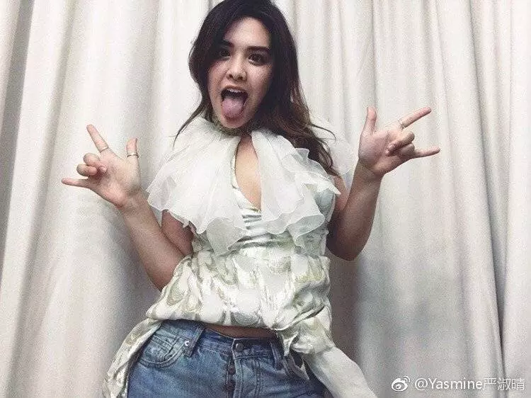 【比媽媽還辣!】鍾麗緹混血女兒越大越美「甜美臉蛋傲人身材」豐滿雪乳快蹦出熒幕啦!