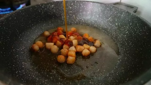 豆腐入味的簡單做法,醬汁都被吸進去了,特別下飯