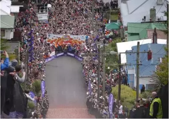 不可思議,這家巧克力公司倒閉了,450萬人搶著捐款,硬生生給救活了:曾經付出的善良,或許不會馬上回報,但一定會得以彌補
