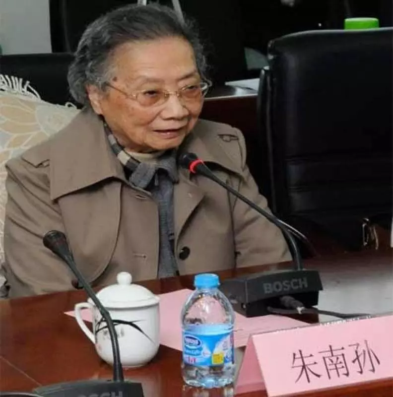 96歲婦科中醫坦言:這「2種食物」我從來不吃!從青年到老年,「這樣」做才是基本。