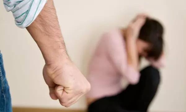 老公家暴,兒子患精神病,63歲母親捷運站賣蔬果:「我會為了他撐下去!」