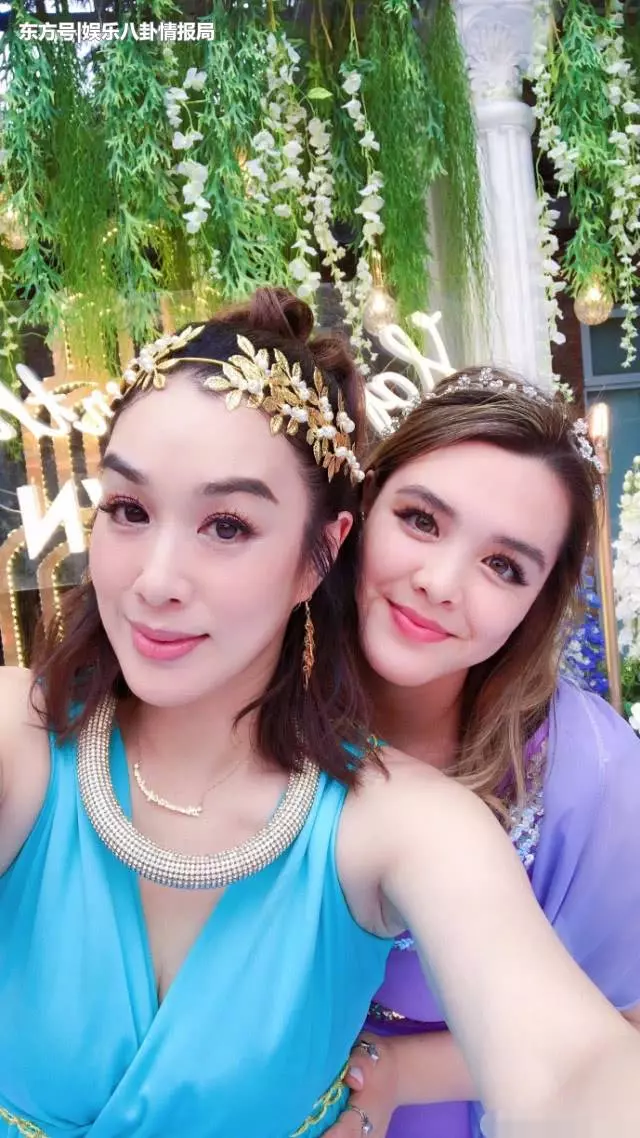 鍾麗緹21歲大女兒曬美照 性感豐滿不輸媽媽