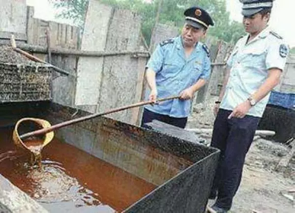 恐怖!工作人員冒死偷拍的真相!根本泯滅人性!你吃下去的「這些東西」真的配稱上食物嗎…?