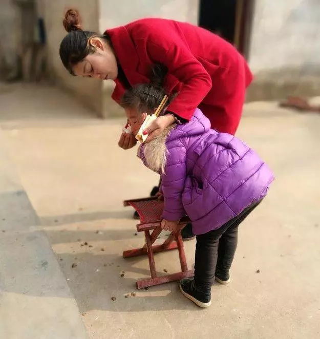 因5歲小侄女的兩句話,弟弟讓我別回娘家,我媽也罵我白眼狼!