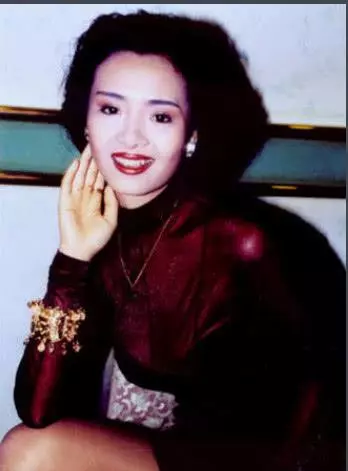52歲葉子媚痛失老伴,曾為對方放棄事業26年未婚 !