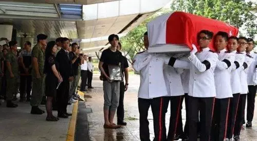 為何選擇海葬?馮偉衷曾透露不愛麻煩人, 不希望年邁雙親每年拜祭他~