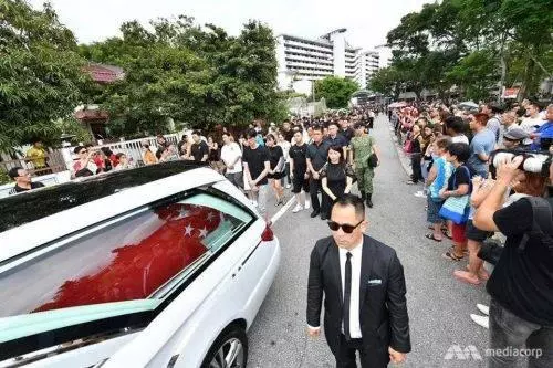 為何選擇海葬?馮偉衷曾透露不愛麻煩人, 不希望年邁雙親每年拜祭他~